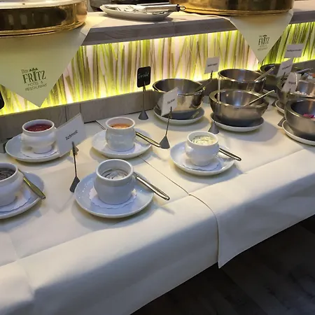 Fritz Schoene Lage Im Gruenen Mit Regionaler Kueche Kostenfreien Parkplaetzen Und E Ladestation 3* Schwerin