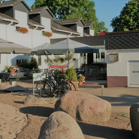 Fritz Schoene Lage Im Gruenen Mit Regionaler Kueche Kostenfreien Parkplaetzen Und E Ladestation 3*