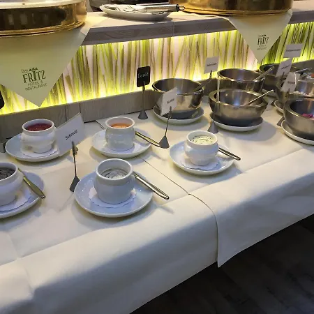Fritz Schoene Lage Im Gruenen Mit Regionaler Kueche Kostenfreien Parkplaetzen Und E Ladestation Hotel 3*