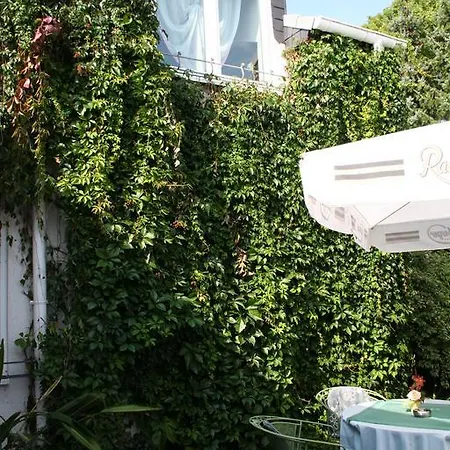 Fritz Schoene Lage Im Gruenen Mit Regionaler Kueche Kostenfreien Parkplaetzen Und E Ladestation Szálloda 3*