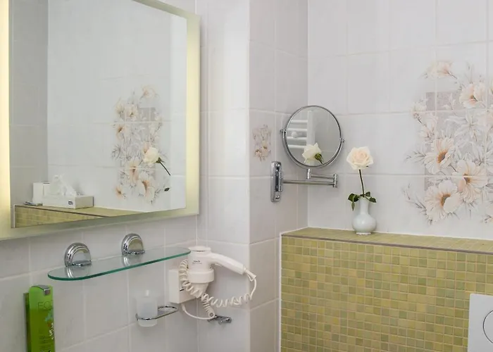 Fritz Schöne Lage Im Grünen Mit Regionaler Küche Kostenfreien Parkplätzen Und E Ladestation Hotel 3*