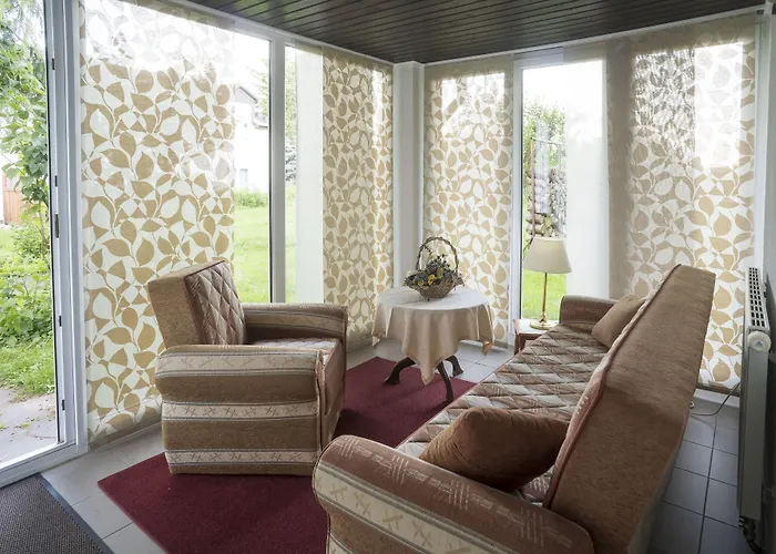 Fritz Schoene Lage Im Gruenen Mit Regionaler Kueche Kostenfreien Parkplaetzen Und E Ladestation 3* شفيرين