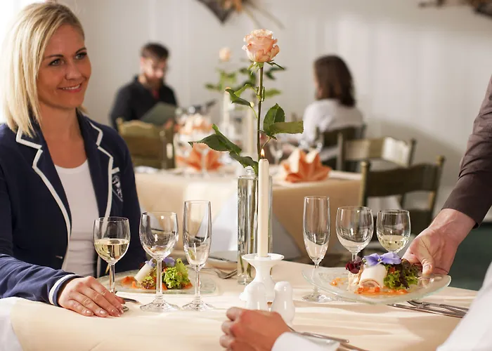Hotel Fritz Schöne Lage Im Grünen Mit Regionaler Küche Kostenfreien Parkplätzen Und E Ladestation
