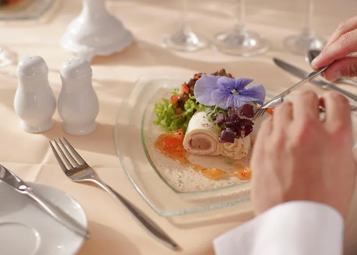 Fritz Schöne Lage Im Grünen Mit Regionaler Küche Kostenfreien Parkplätzen Und E Ladestation Hotel 3*