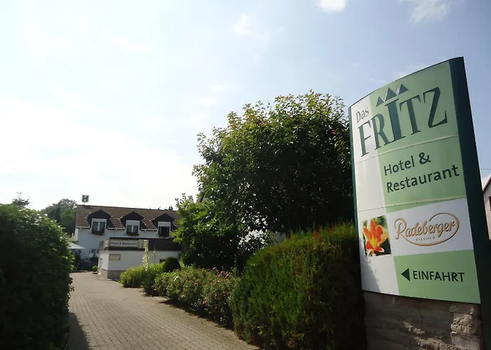 فندق Fritz Schoene Lage Im Gruenen Mit Regionaler Kueche Kostenfreien Parkplaetzen Und E Ladestation شفيرين