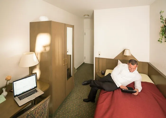 Fritz Schöne Lage Im Grünen Mit Regionaler Küche Kostenfreien Parkplätzen Und E Ladestation Hotel