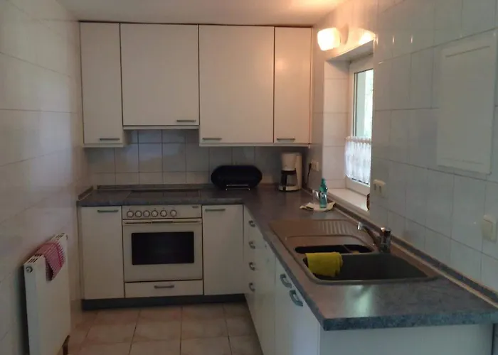 Fritz Schoene Lage Im Gruenen Mit Regionaler Kueche Kostenfreien Parkplaetzen Und E Ladestation فندق