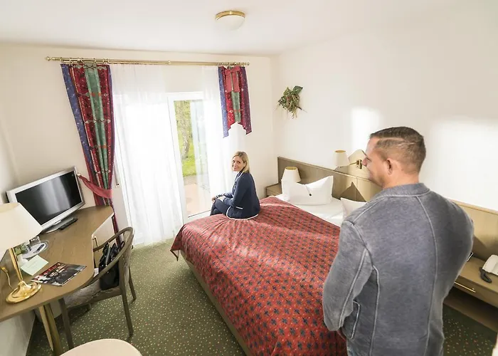 Hotel Fritz Schöne Lage Im Grünen Mit Regionaler Küche Kostenfreien Parkplätzen Und E Ladestation