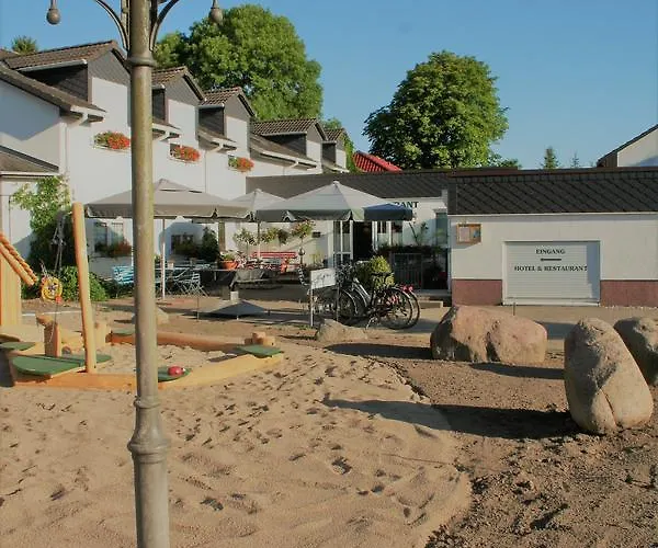 Fritz Schoene Lage Im Gruenen Mit Regionaler Kueche Kostenfreien Parkplaetzen Und E Ladestation فندق شفيرين